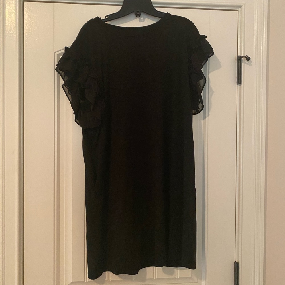 Black dress with pockets